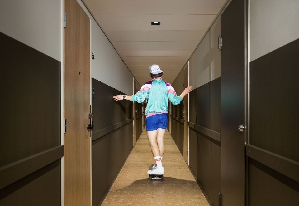 4. 밥 W 시티 센..