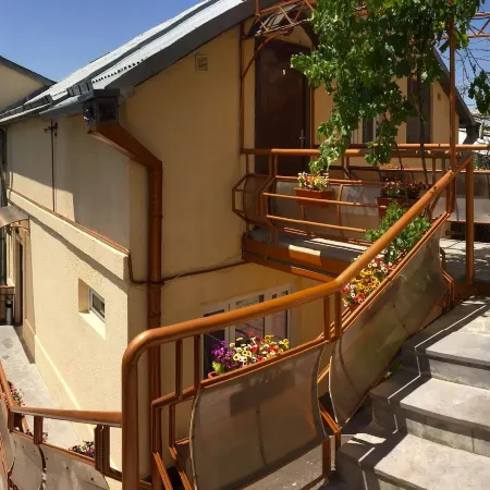 Tatev Apartments Отели рядом с достопримечательностью «Архитектурный комплекс «Каскад»»