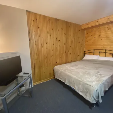 Hillcrest Motel