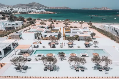 Cove Paros Eclectia附近的飯店