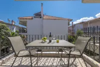 Adonis Hotel - 3-Star