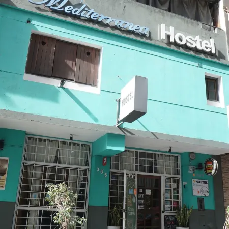 Hostel & Spa Mediterránea Отели рядом с достопримечательностью «Клиника «Алленде»»
