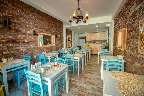 Lutro Otel - Bed and Breakfasts