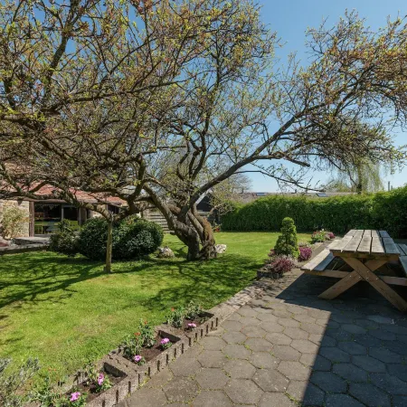 Spacious Waimes Villa