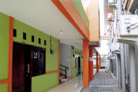 Amira Residence Hotels in Rawalumbu