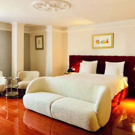 Chasse Residency Hotel Отели рядом с достопримечательностью «Мост Питон»