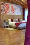 Ridge Cabin Resort Hotel di 