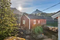 Lofoten Cottages Hotels in Ballstad