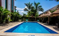 Charleson Luxury Hotel - Pools