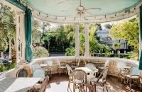 Amsterdam's Curry Mansion Inn