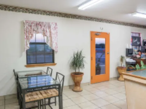 Travelodge by Wyndham Temple Hotels in Temple