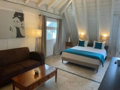 L'Hôtel by Hostellerie du Château