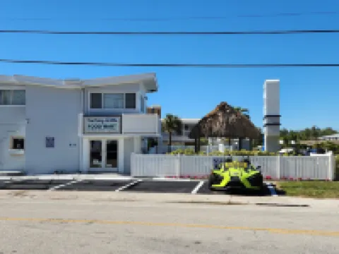 ザ パームズ オン オーシャン ポンパノビーチのホテル