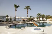 Avantgarde Refined Yalıkavak - piscina
