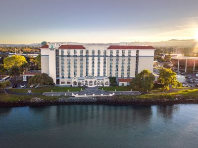 Embassy Suites by Hilton San Francisco Airport Waterfront