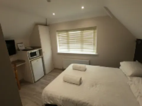 Debden Guest House Hotels in Uxbridge