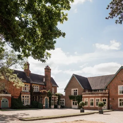 ポントランズ パーク Chelmsford Museum周辺のホテル