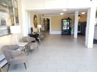 Arbutus Inn