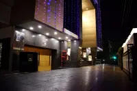 Hotel Royal Cliff Hotels in Kanpur
