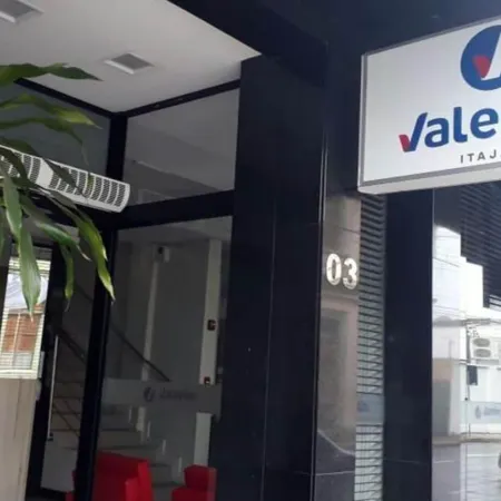 Hotel Valerim Itajaí / Navegantes
