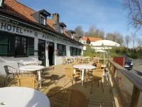 Auberge du Gros Tilleul Hotels in Argoules