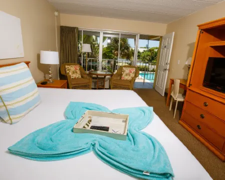 Naples Garden Inn Hotels in Naples