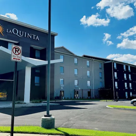 La Quinta Inn & Suites by Wyndham Memphis I-240