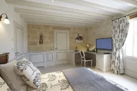 Château la Rose Perrière Hotels in Lussac