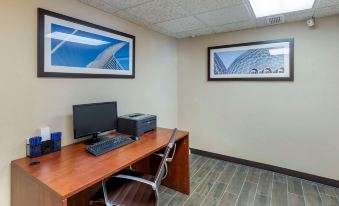 Comfort Inn & Suites Jackson - West Bend