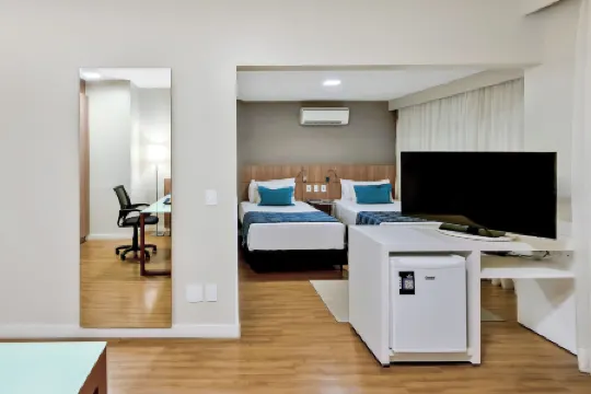 巴烏魯藍樹花園酒店