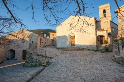 Il Castello di Campello فنادق في تريفي