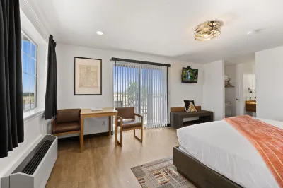 Broken Spur Inn & Steakhouse Hotels in Torrey