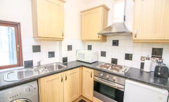 Studio Flat Near Liverpool st & Shoreditch London.