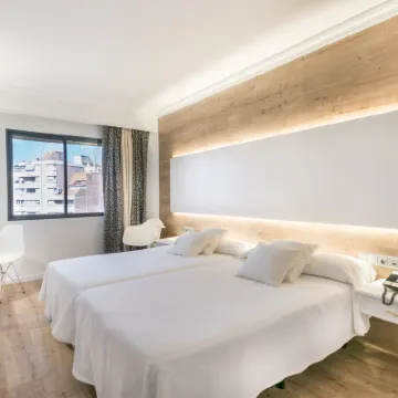 Hotel Sansi Park Hotels near Lleida Pirineus Railway Station