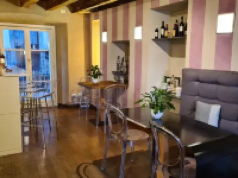 โรงแรมปิอาซซาเวกเคีย โรงแรมในแบร์กาโม