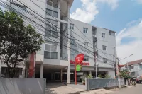 RedDoorz Plus @ Dago Pojok 3 Hotel a Coblong