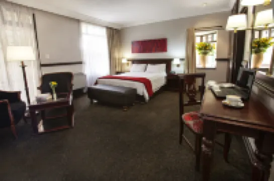 Court Classique Suite Hotel