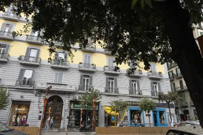 Dimora Duomo Hotels in Neapel