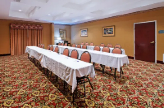 ฮอลิเดย์ อินน์ เอ็กซ์เพรส โรงแรม แอนด์ สวีทส์ ทูเปโล บาย IHG