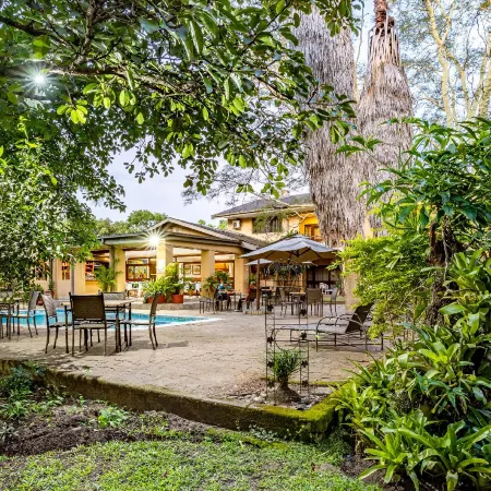 Hotel Numbi & Garden Suites