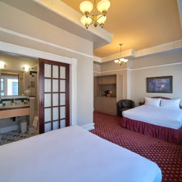 The Bedford Regency Hotel Hotéis próximos ao Aeroporto Victoria Inner Harbor
