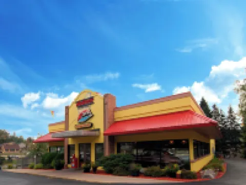 Days Inn by Wyndham Marquette Hotels in Marquette