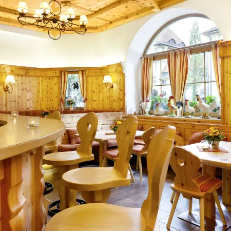 Hotel Hahn Отели рядом с достопримечательностью «Станция метро Westendstr.»