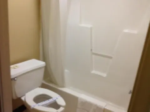 McClellan Inn Hotels in Anniston