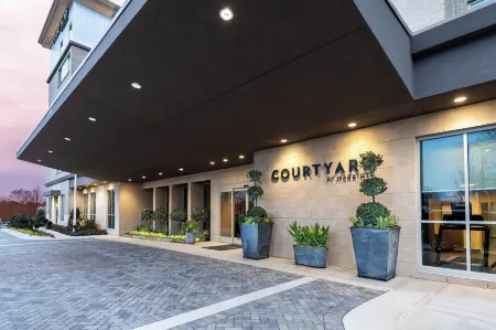 Courtyard Atlanta Alpharetta/Avalon Area