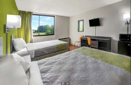 Travelodge by Wyndham Vernon CT Отели в г. Андовер