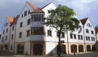 Altstadthotel Bräuwirt Hotels near Kir Royal
