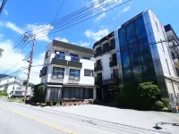 นิวฟุคุจูโซ โรงแรมใกล้ทะเลสาบยะมะนะกะ