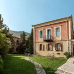 Archontiko Parnassus Dadi Hotels in Eptalofos