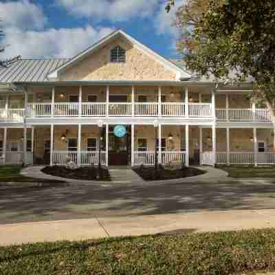 Gruene River Hotel & Retreat Hotel Exterior